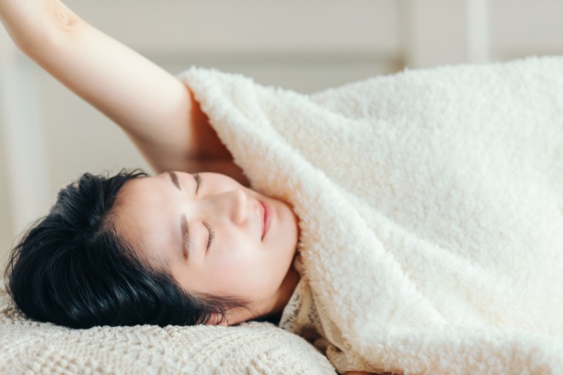 寝起きのむくみ（浮腫み）予防のために日頃からできる習慣のイメージ