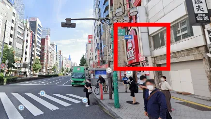 JR新宿駅東口からBodysh新宿本店までの道順4