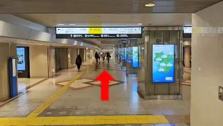 JR大阪駅から梅田本店までの道順4