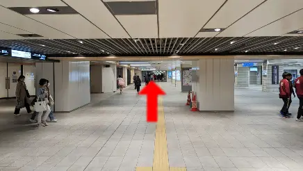 JR大阪駅から梅田本店までの道順5